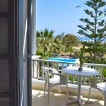 Castro Hotel Kamári