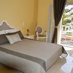 Castro 4*