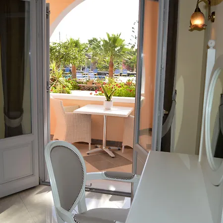 Hotel Castro Kamári